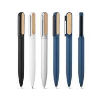 ORSON. Esferográfica em alumínio 94% reciclado com detalhe em bambu no clipe e escrita em azul - 91787